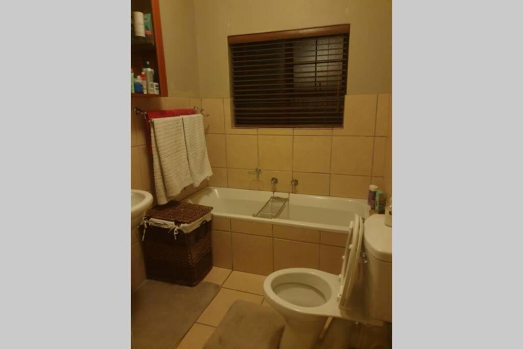 Plush Private Home ポロクワネ エクステリア 写真